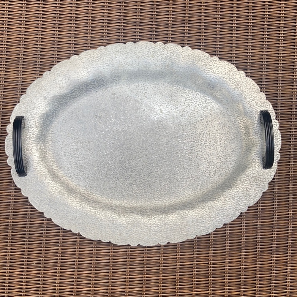 Vintage 🧵 Large Hammered Aluminum Serving Tray With Black Handles {Handmade}